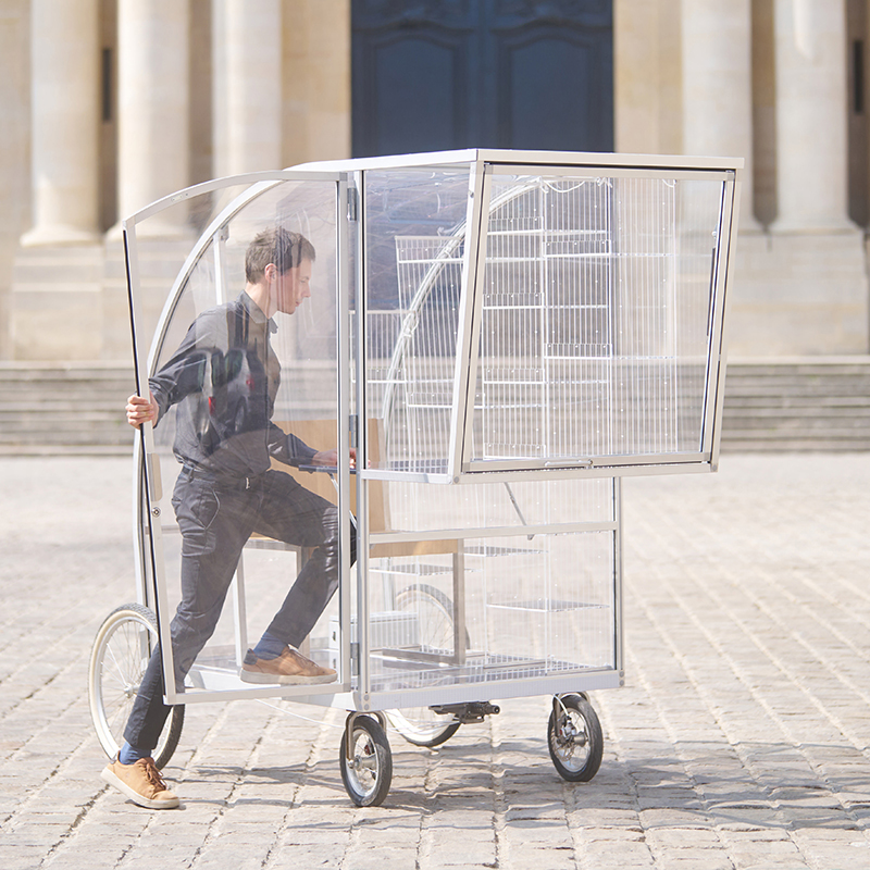 Entrez dans la Rolling et partez en opération hors les murs