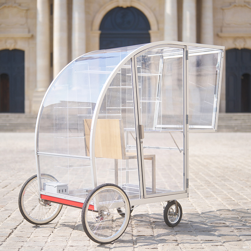 La Rolling une boutique ambulante tiré par un vélo