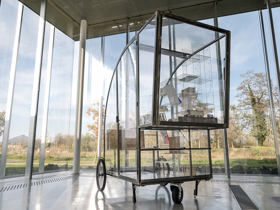 La Rolling dans les collections design du musée du Louvre Lens