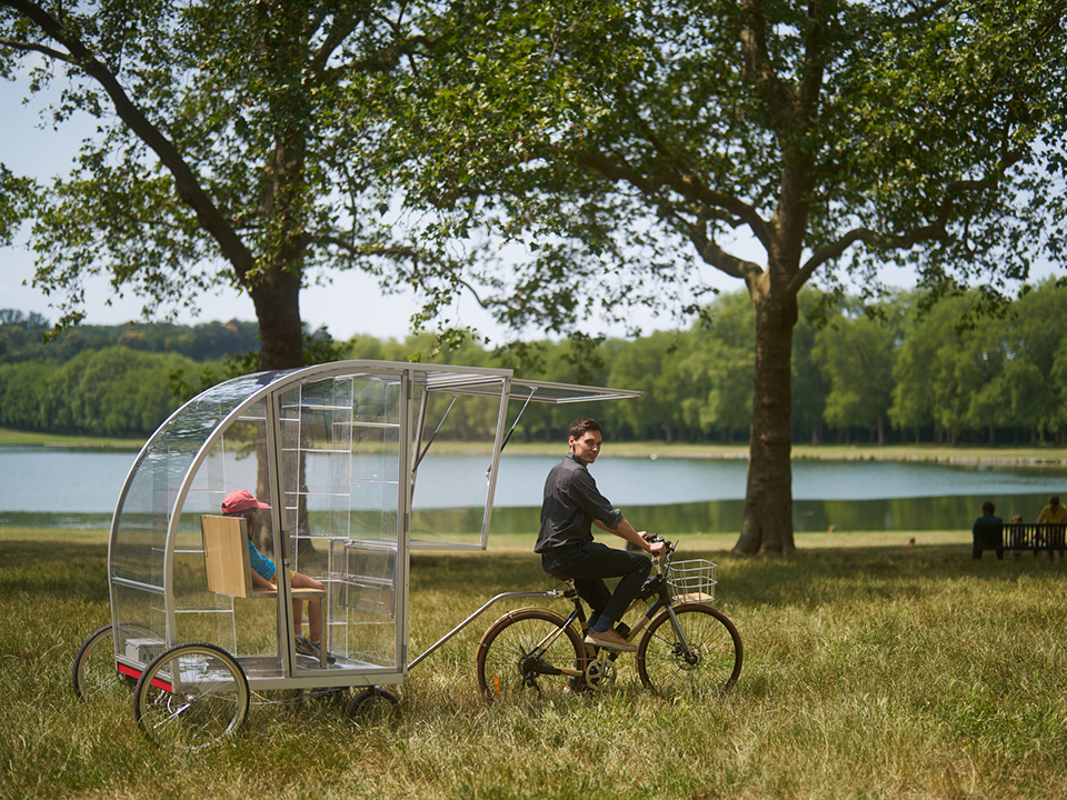 La Rolling carrosse en marche pièce d'eau des Suisses à Versailles
